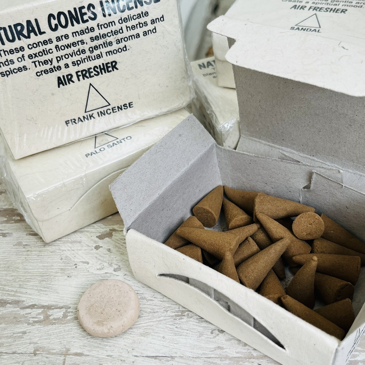 [原石] Lotus 尼泊爾 天然草本藏香 香塔 薰香 塔香 香椎