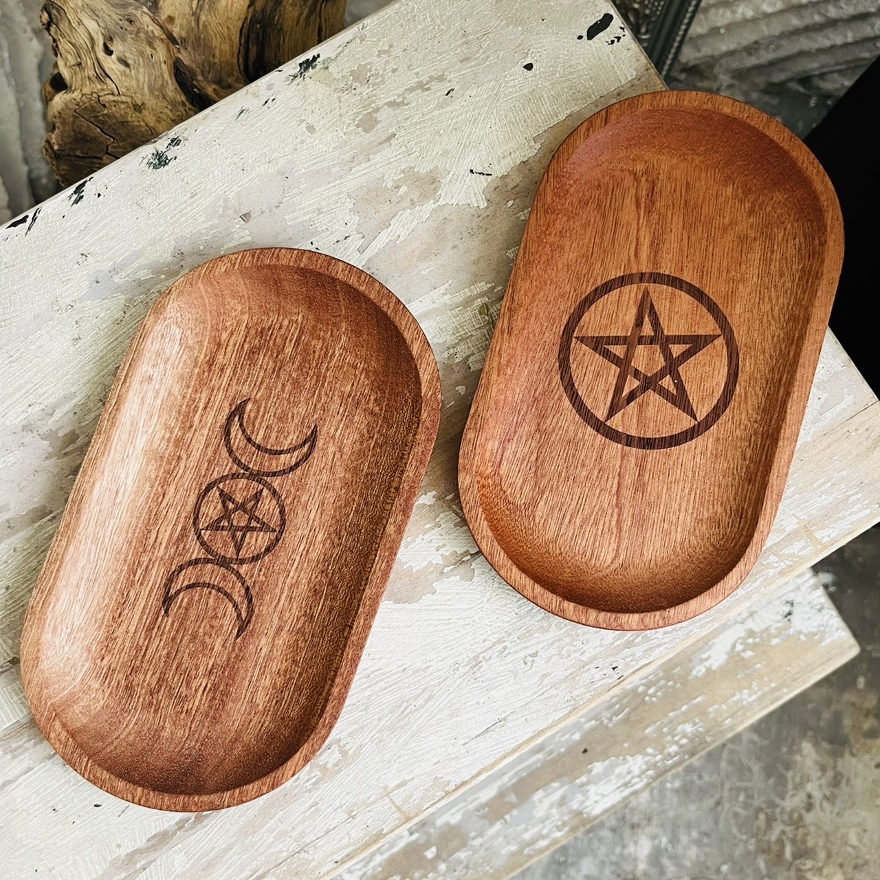 [原石] 原木拖盤 三相月、五芒星 魔法儀式 水晶展示盤