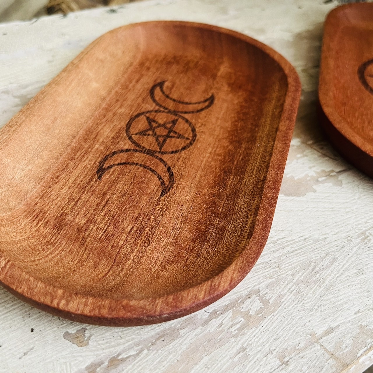 [原石] 原木拖盤 三相月、五芒星 魔法儀式 水晶展示盤