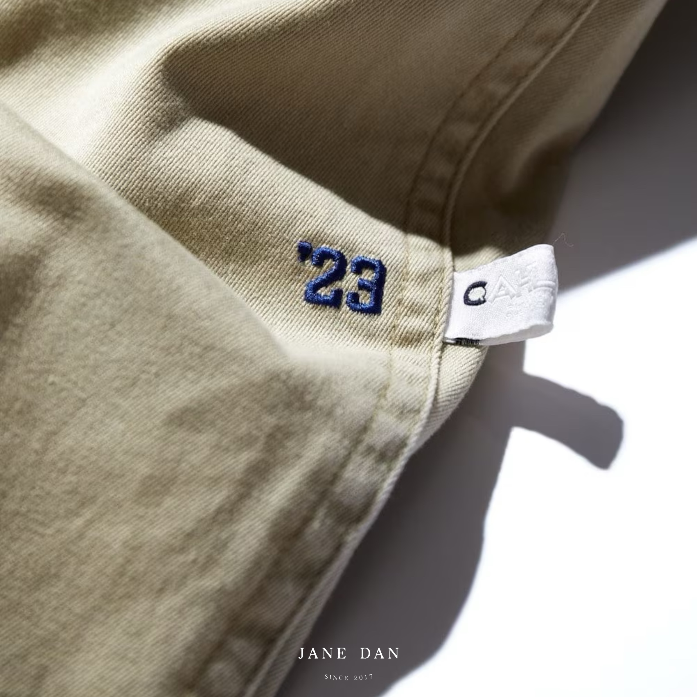 CAHLUMN Magazine Pocket Chino Pant
