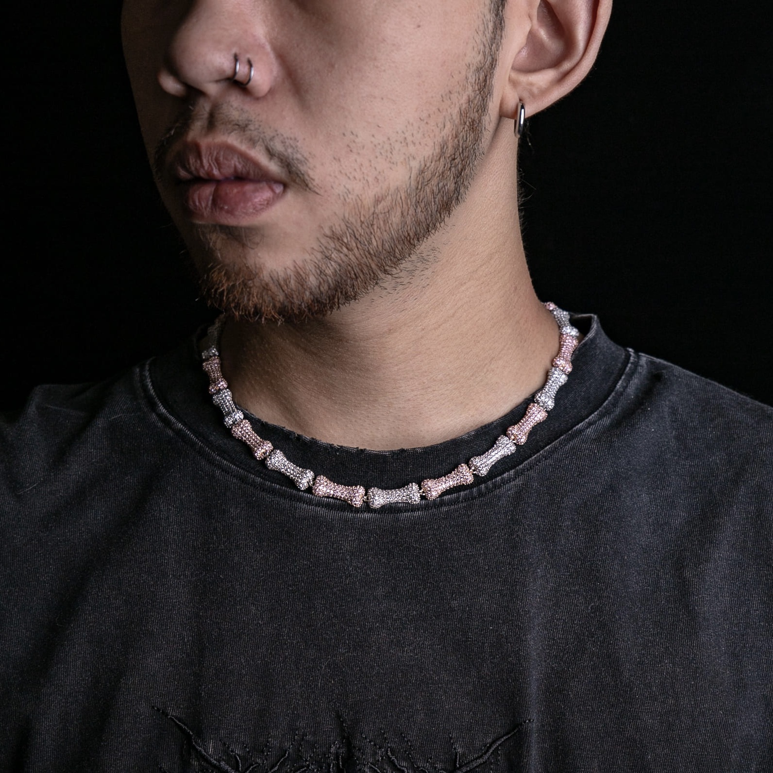 滿鑲雙色骨頭造型項鍊