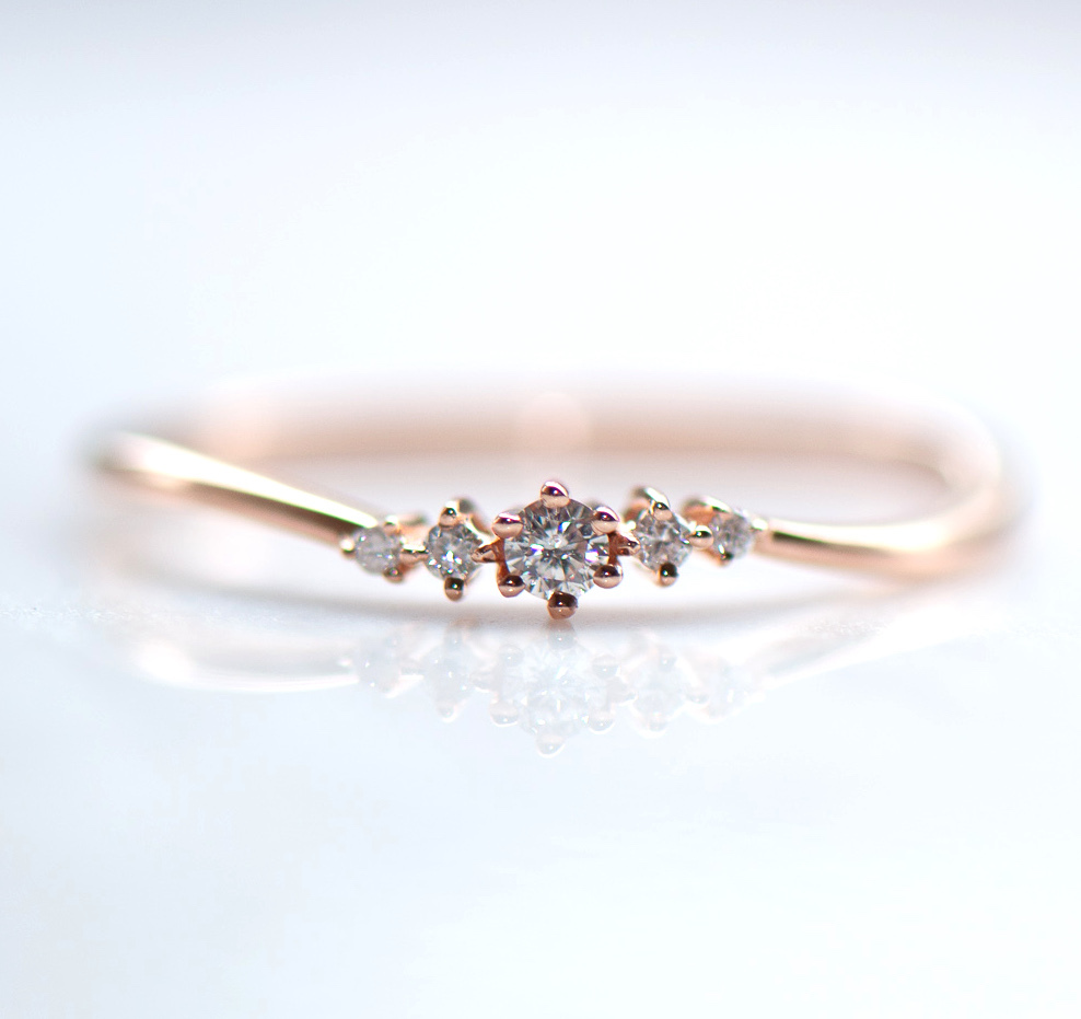 18K Courbe Diamond ring