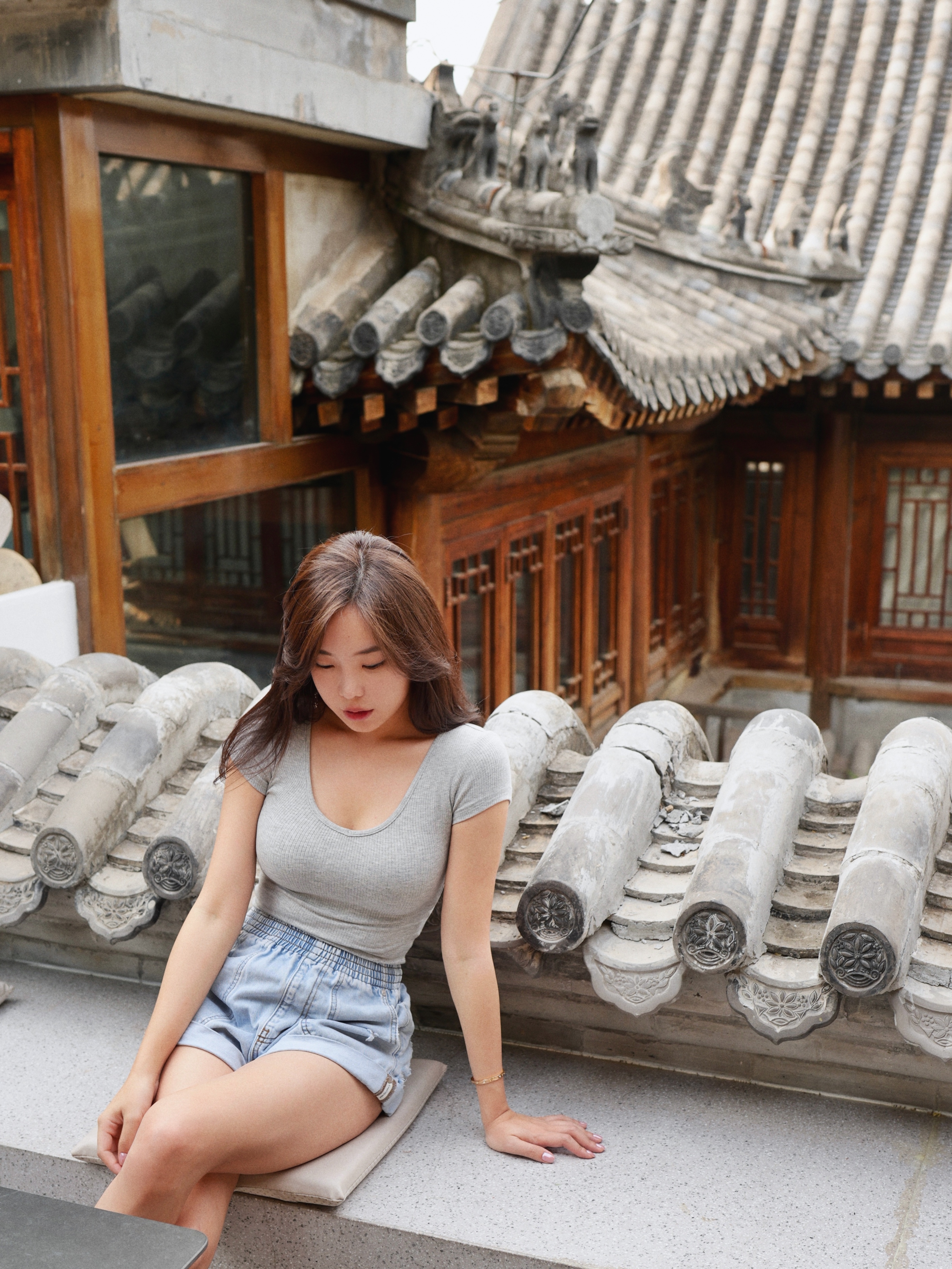 Meet 相約在巴黎 U領短袖T恤