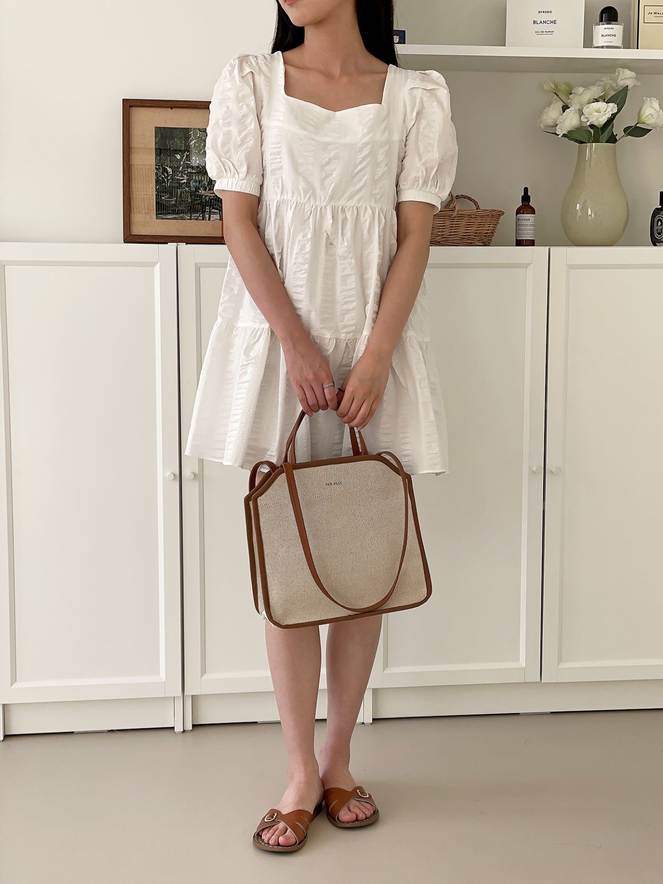 ● THE ALLY ● 日本未入荷！ DANA Large size BAG ポーチ付き ○ THE ALLY ○ 日本未入荷！ DANA Large size BAG ポーチ付き