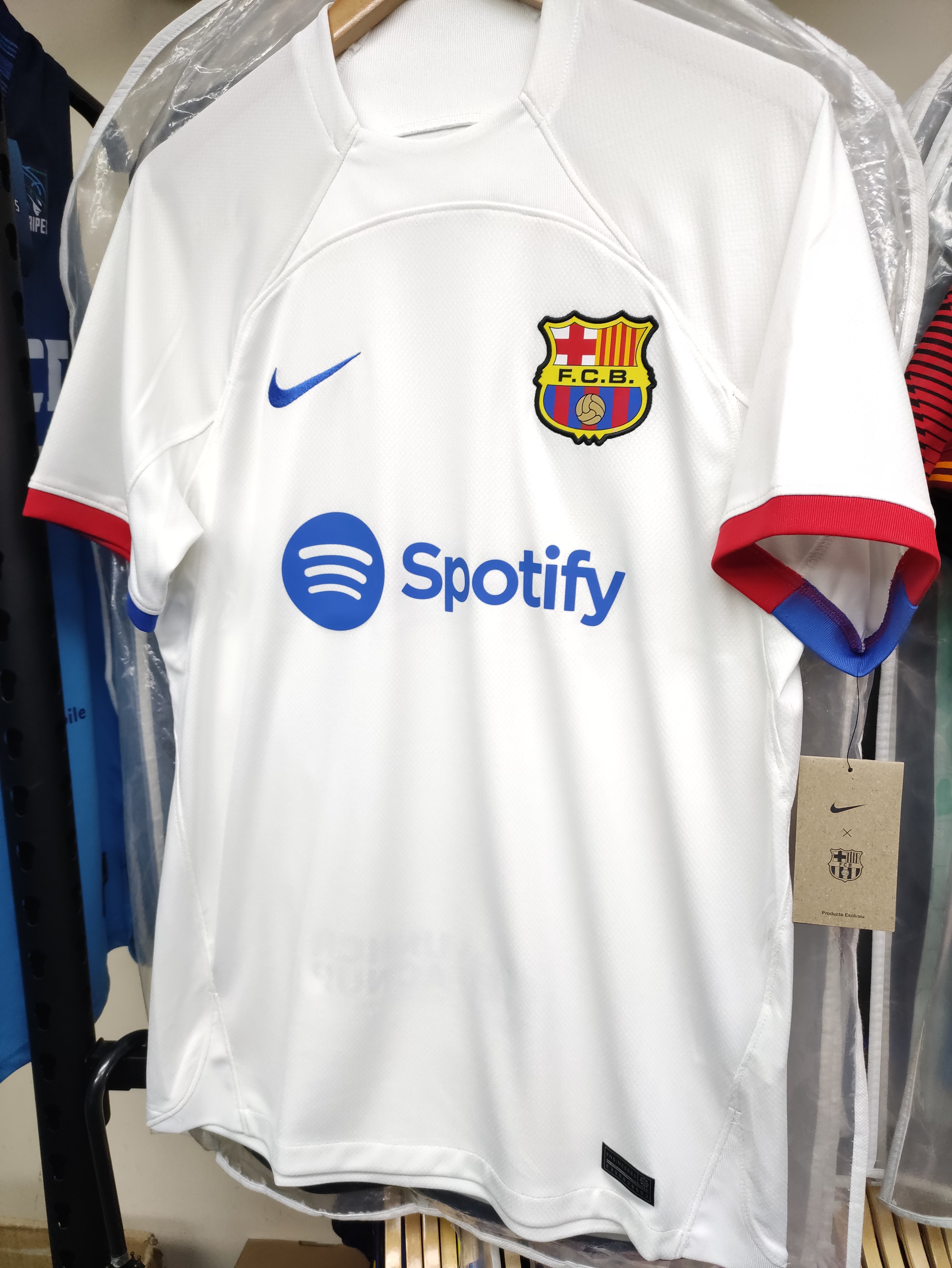 23-24巴塞隆拿作客球迷版球衣