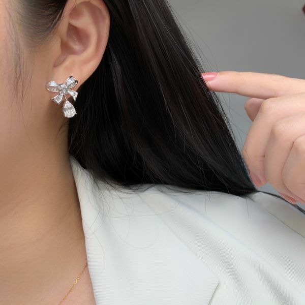 蝴蝶鑽石耳釘
