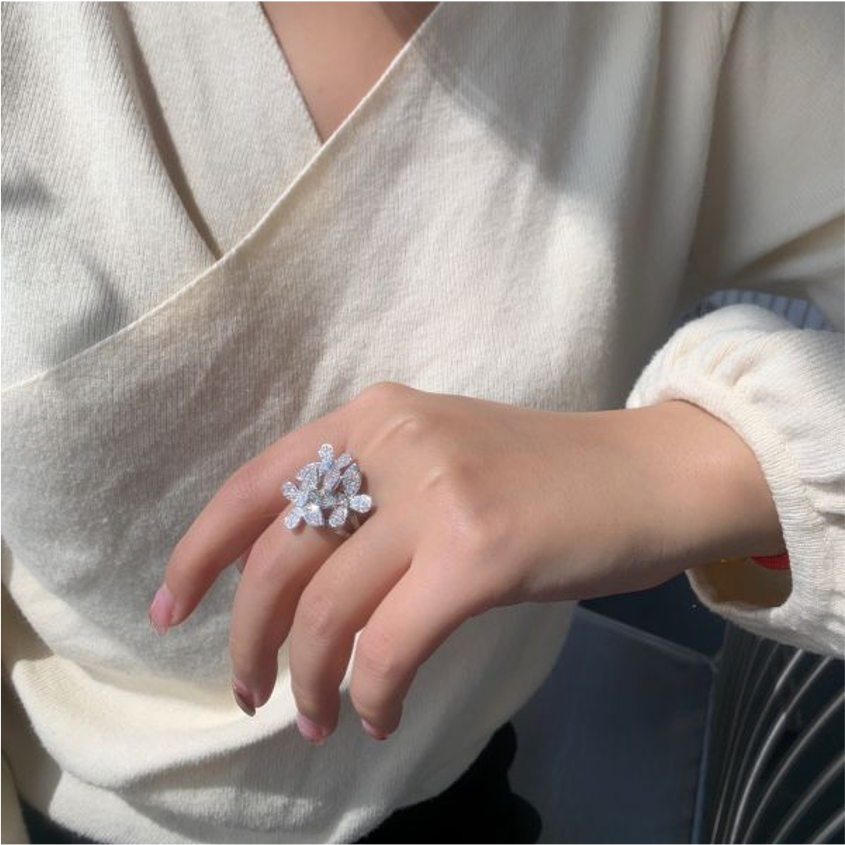 18K白鑽 蝴蝶錦簇中戒指