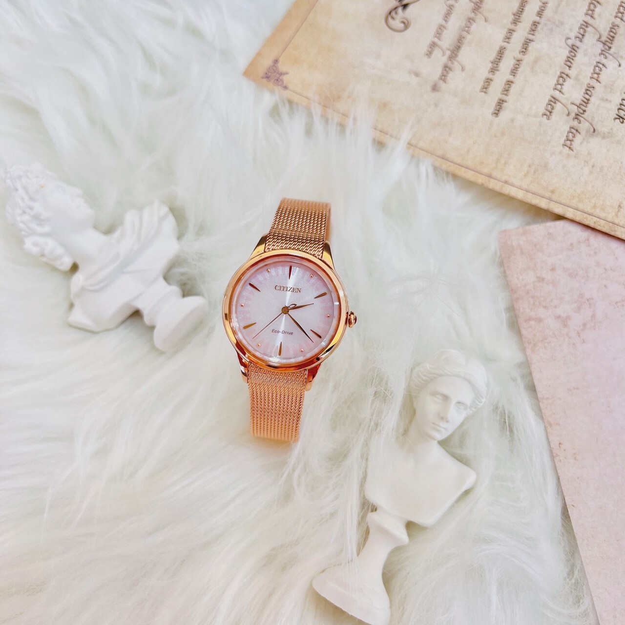 【CITIZEN 星辰】L系列-非洲菊 光動能氣質大三針米蘭帶女錶 EM0819-80X 32.5mm 現代鐘錶