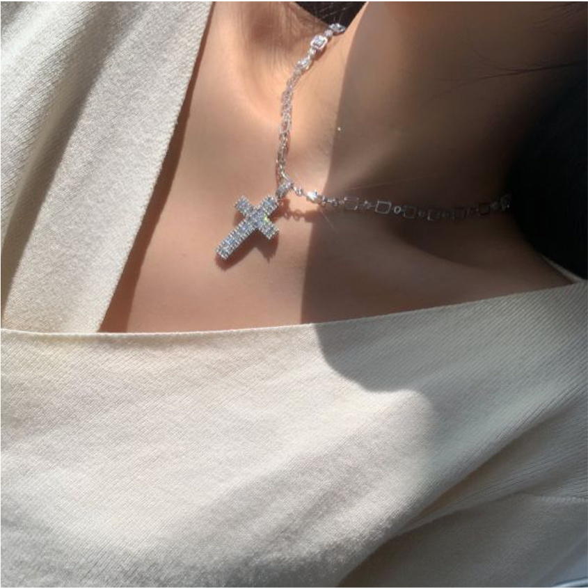 18K白鑽 十字架吊墜