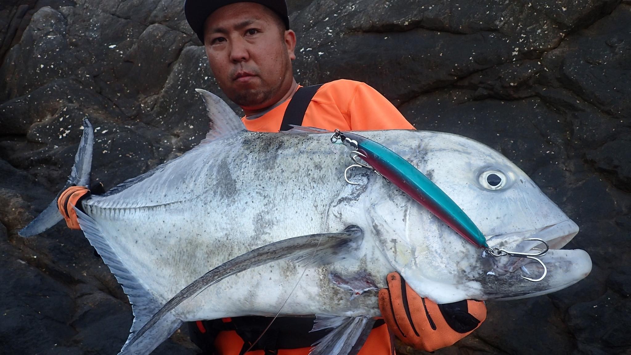 MC WORKS' RAGING BULL 95SD SHORE CASTING ROD