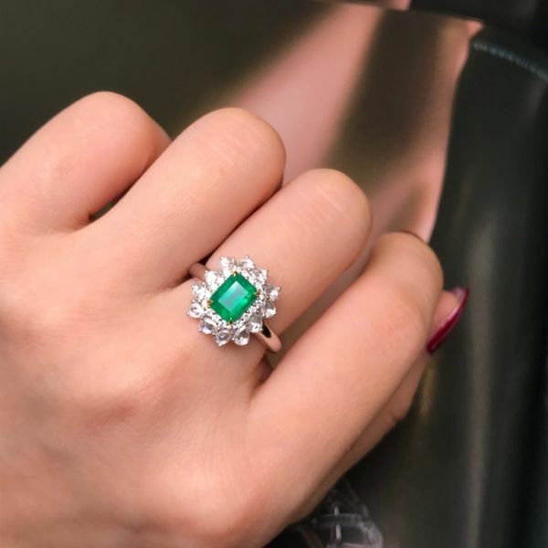 1.11ct吉爾德哥倫比亞祖母綠戒指