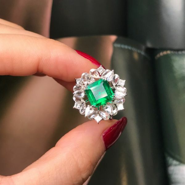 2.43ct 豪鑲款祖母綠戒指