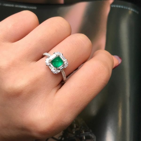 0.86ct 18K 祖母綠戒指