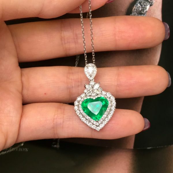 3.03ct 心型祖母綠吊墜