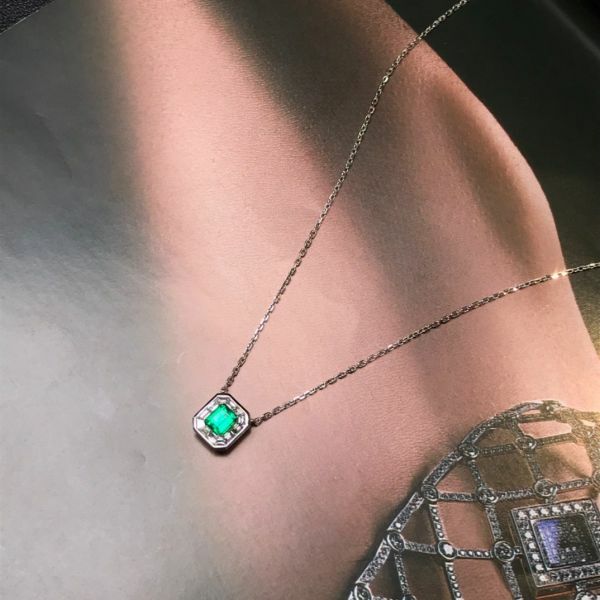 0.4ct 18K祖母綠吊墜