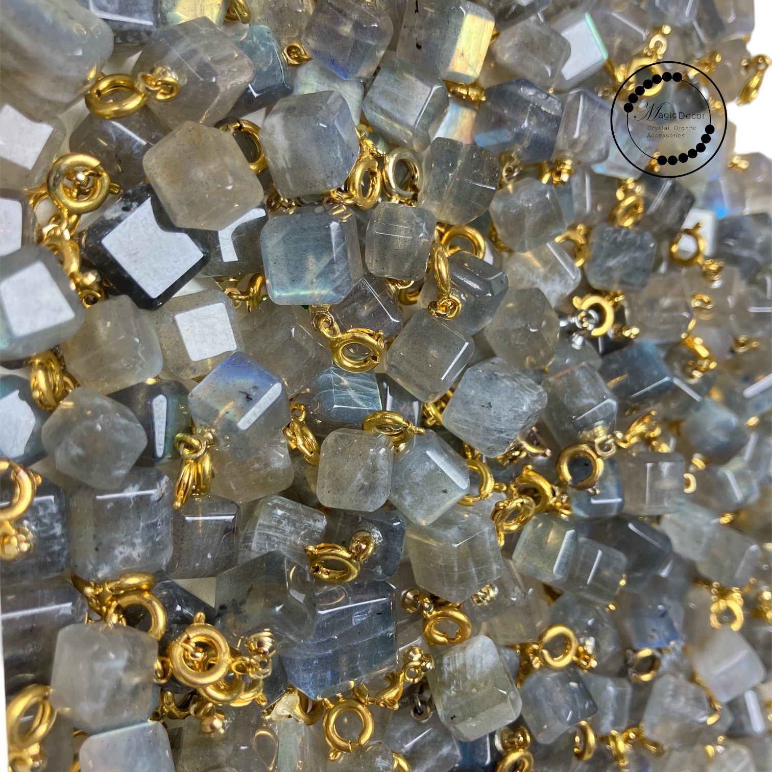 0925-d24 灰月光方塊吊咀1粒