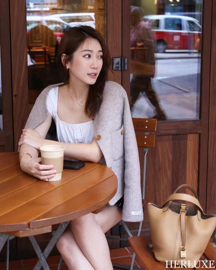 歌手 Artist 【 蔡明思 Jessica Tsoi 】Picotin 18 4B biscuit cc tc U