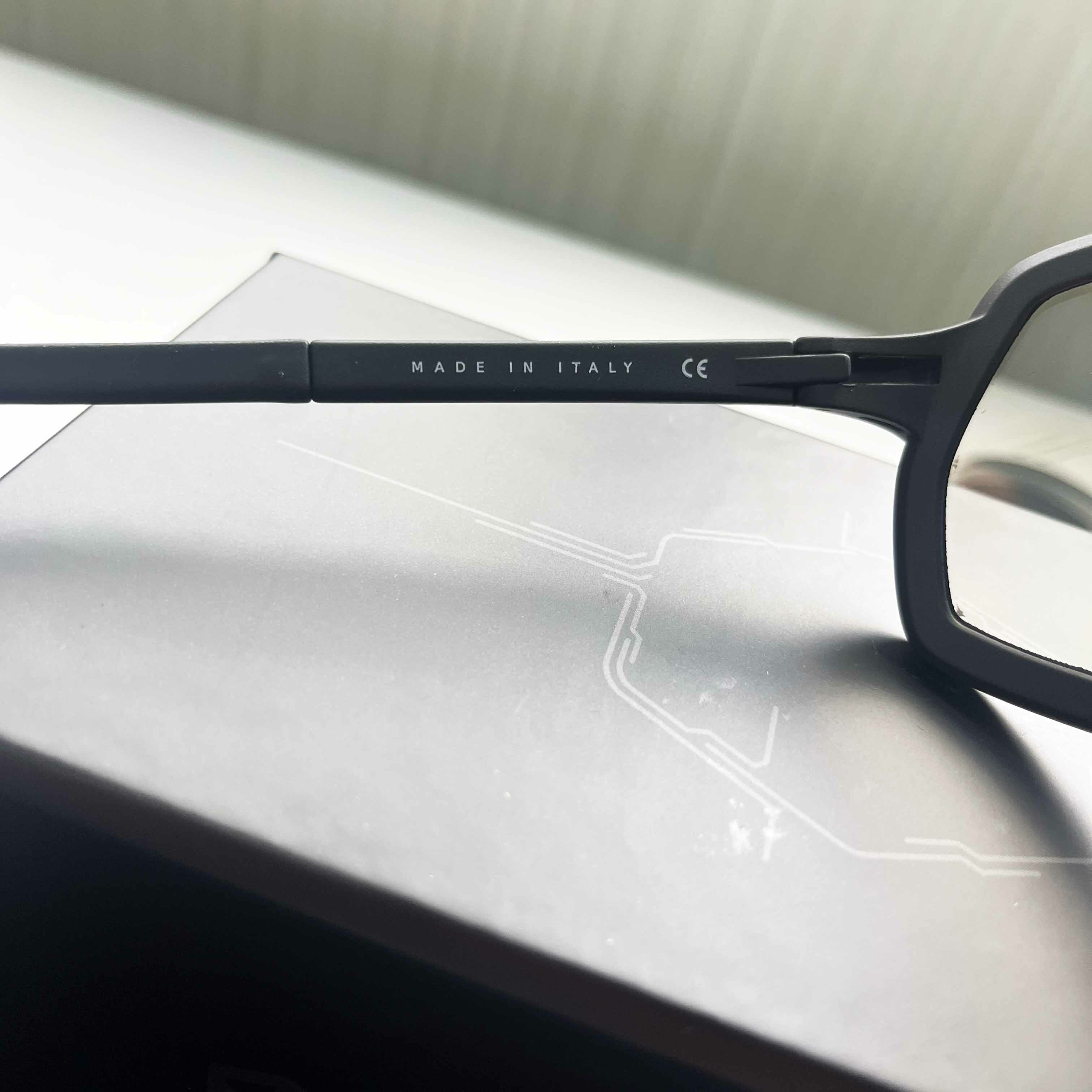 Out Of Bot 2 Eyewear