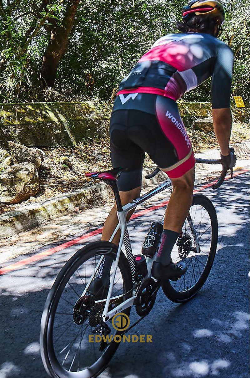 EdWonder X Selle Italia SLR Boost 座墊