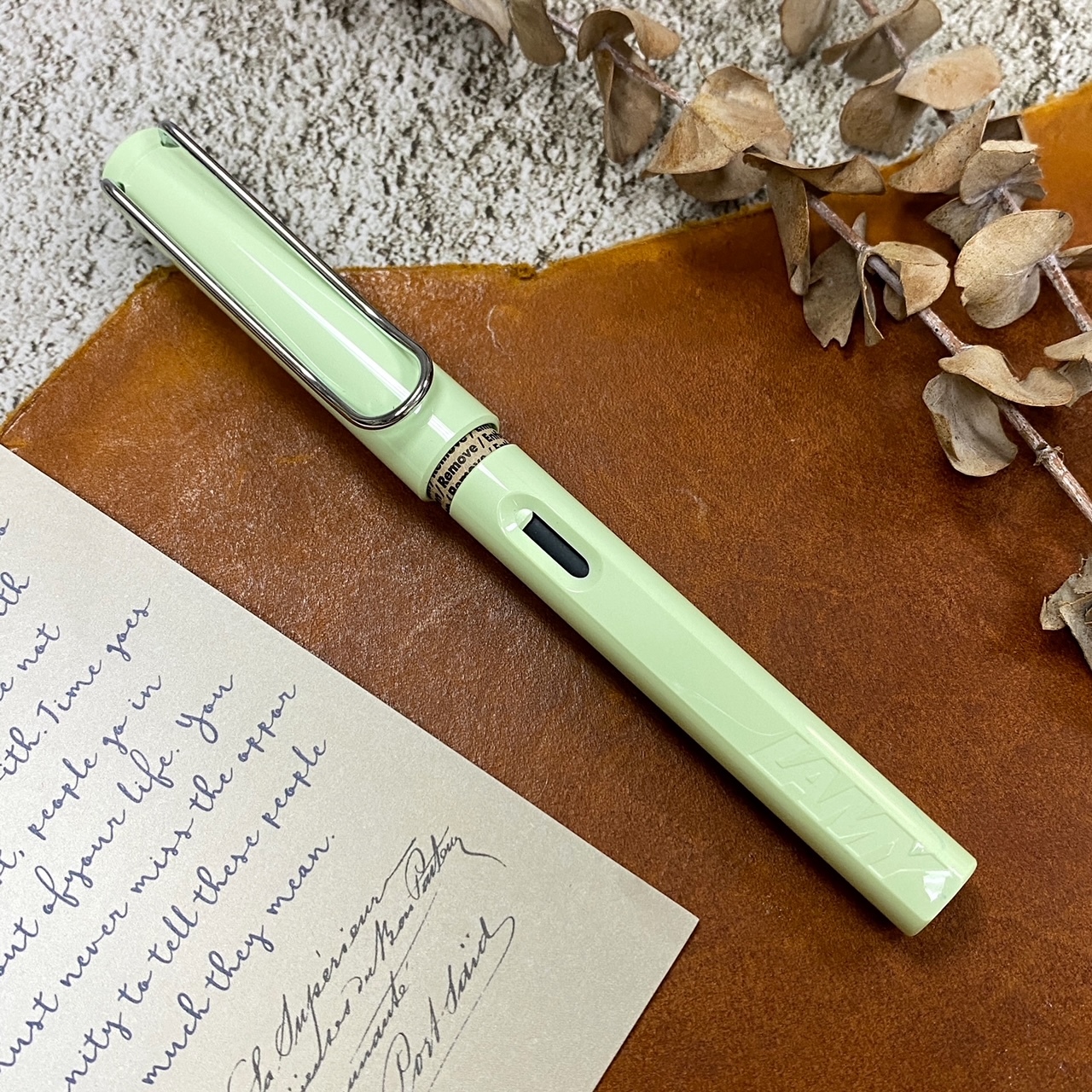 LAMY Safari 狩獵鋼筆_粉綠F尖