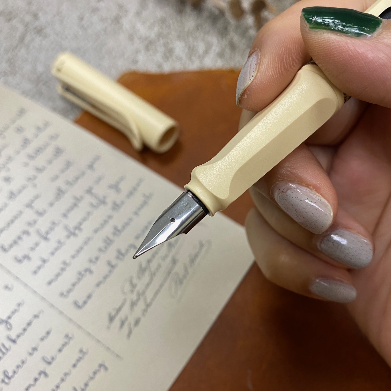 LAMY safari 狩獵鋼筆 限定色_奶油慕斯 EF/F尖