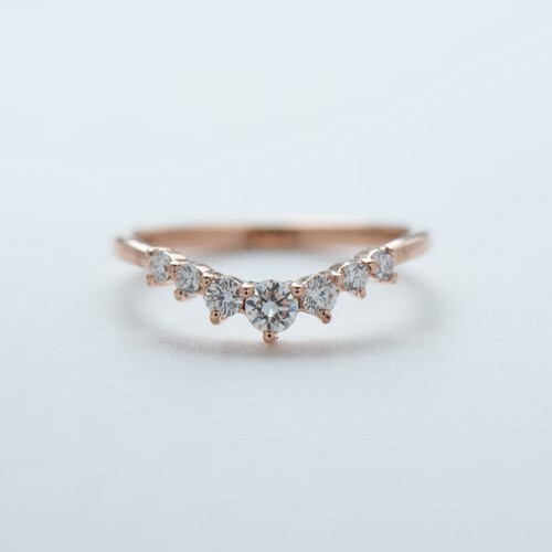 18K V Shaped Diamond Ring