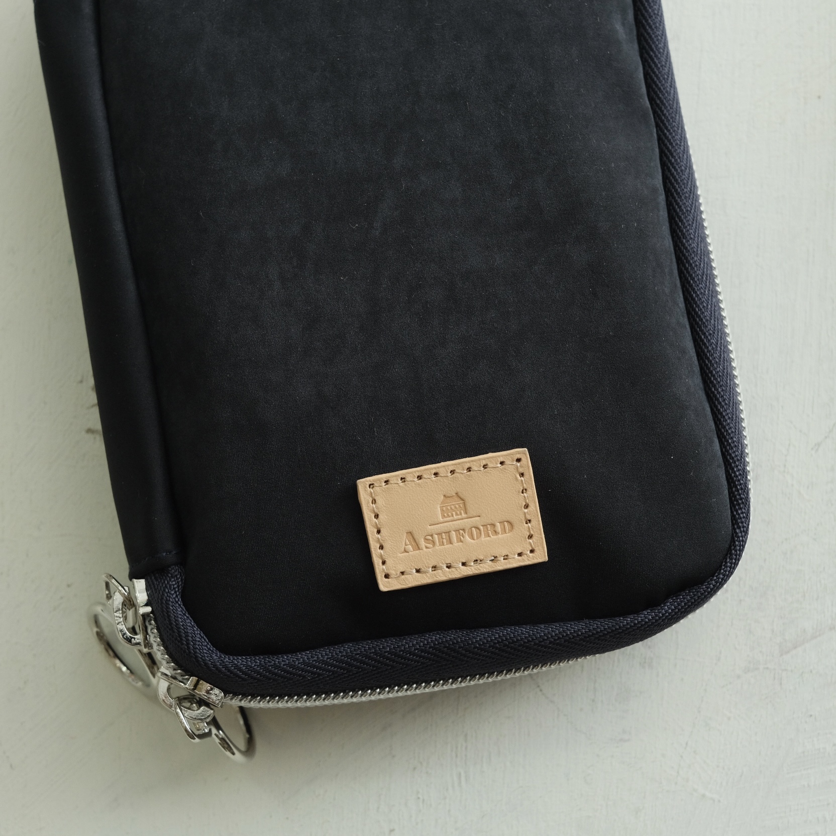 MINI6尺寸 MIL Cloth Refill PadPouch 類麂皮布料 收納包 藏青NAVY｜ASHFORD 日本