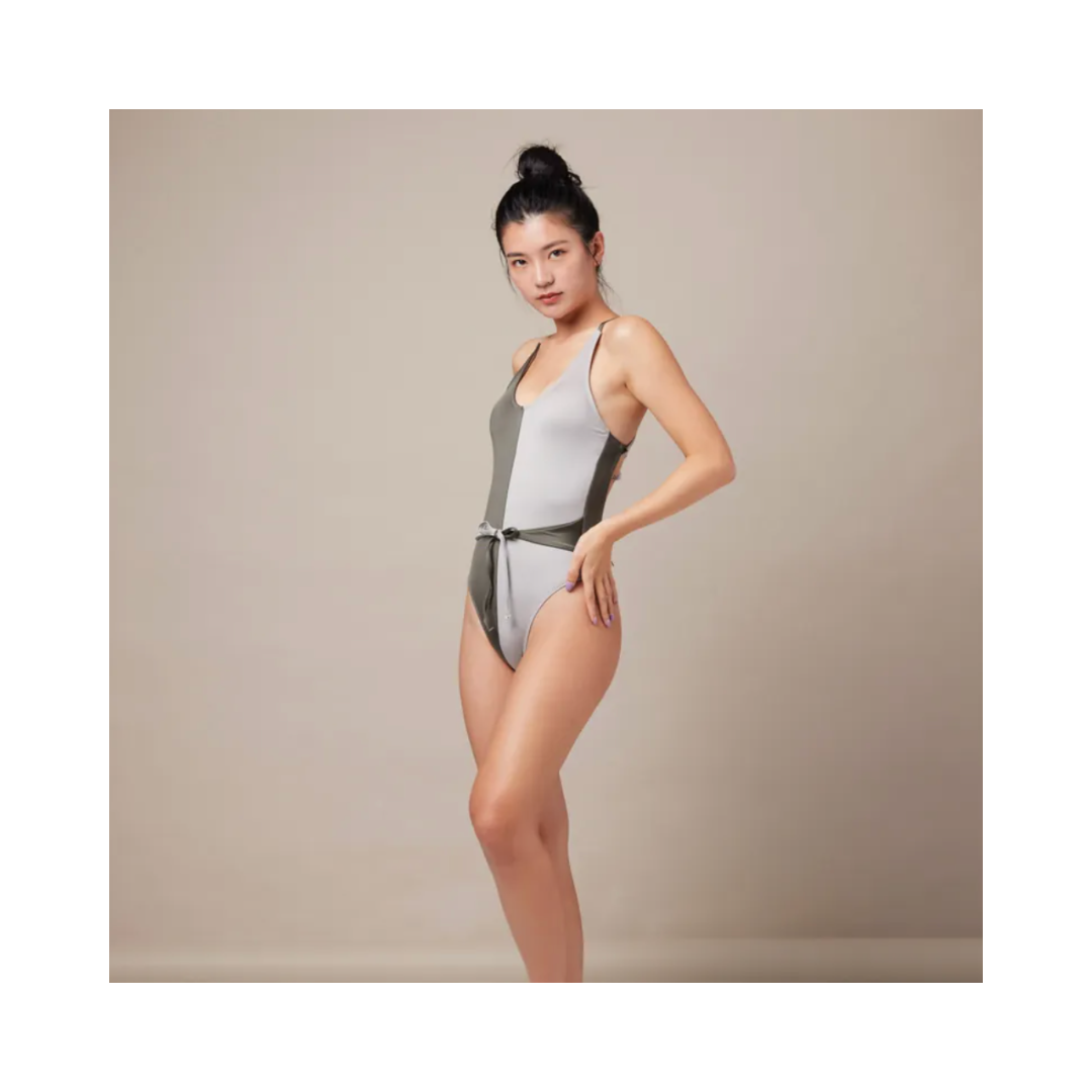 ▲moun Whitney 撞色綁帶連身 - 白銀色暗灰綠