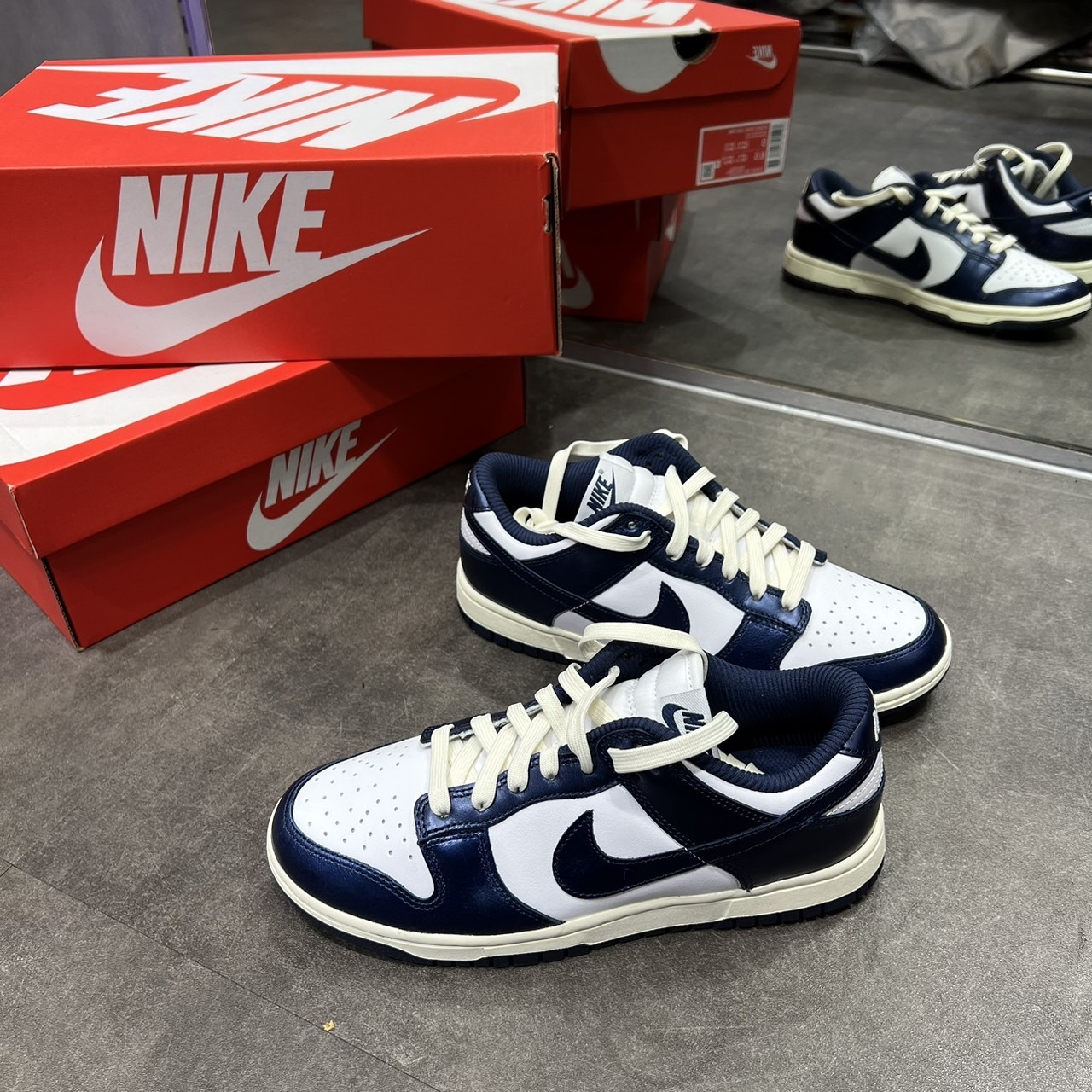 NIKE DUNK LOW "VINTAGE NAVY"  深藍 奶油底 海軍藍 亮皮  FN7197-100