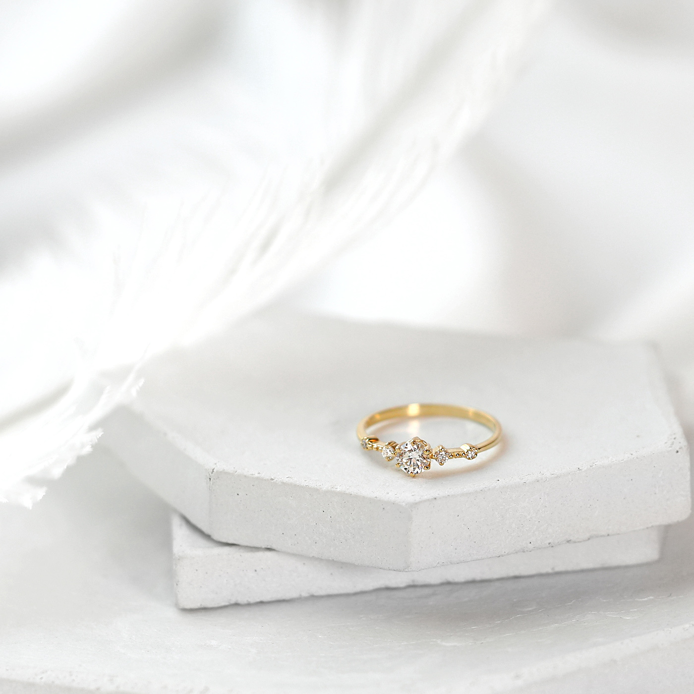 星心軌跡 — GIA30分鑽石戒指