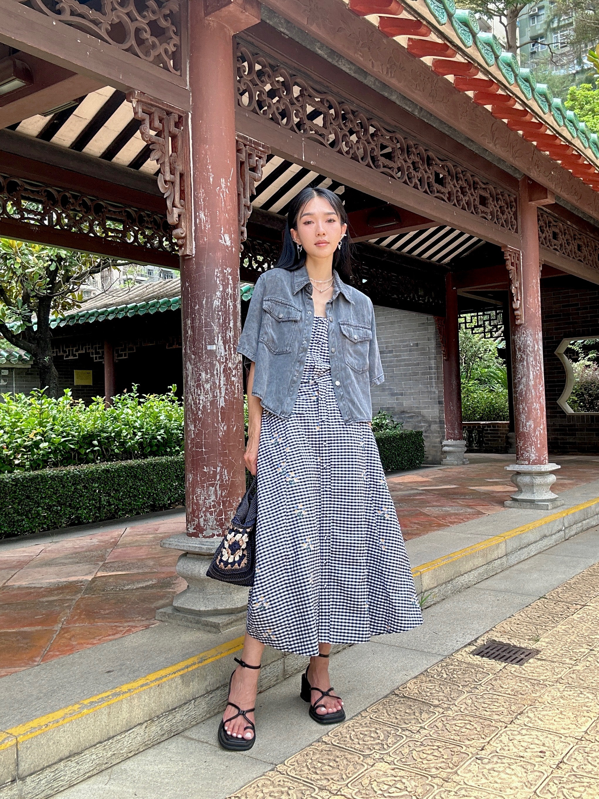 格仔繡花背心+A形半截裙套裝（現貨款式）