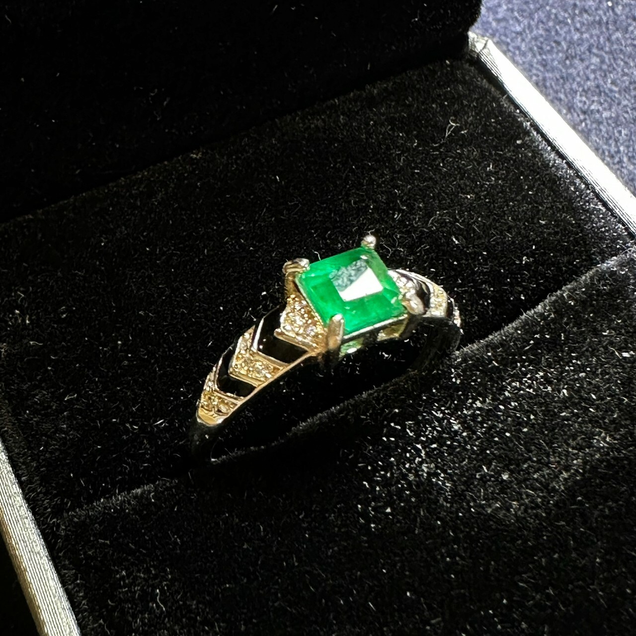 925銀祖母綠戒指