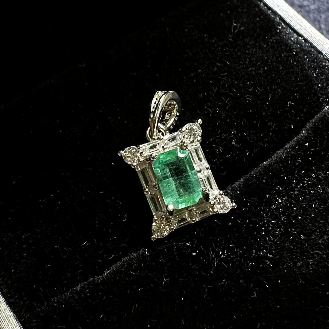 925銀祖母綠T型鑽吊墜