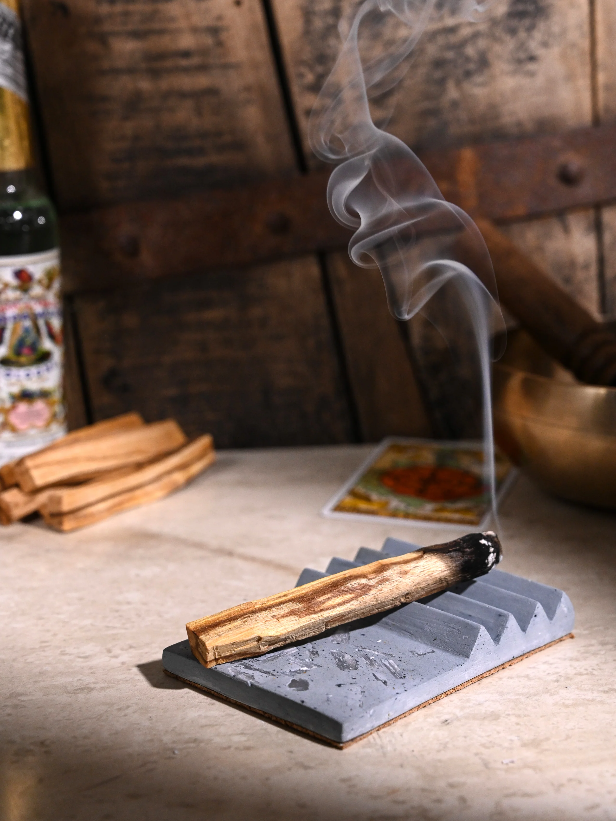 Shamans Market Auk Ma Palo Santo 底座