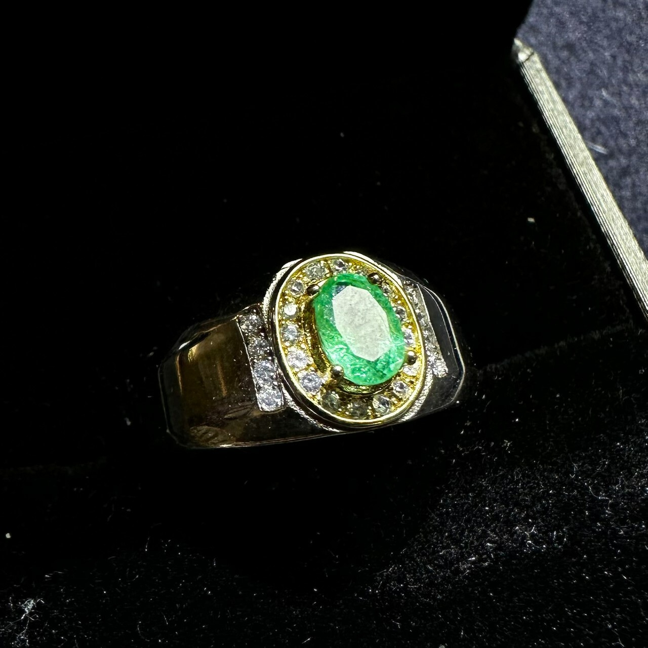 925銀祖母綠男戒