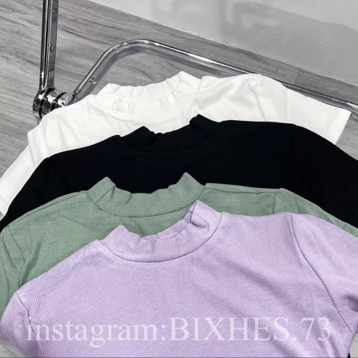 彈力四色短版上衣(A00031)