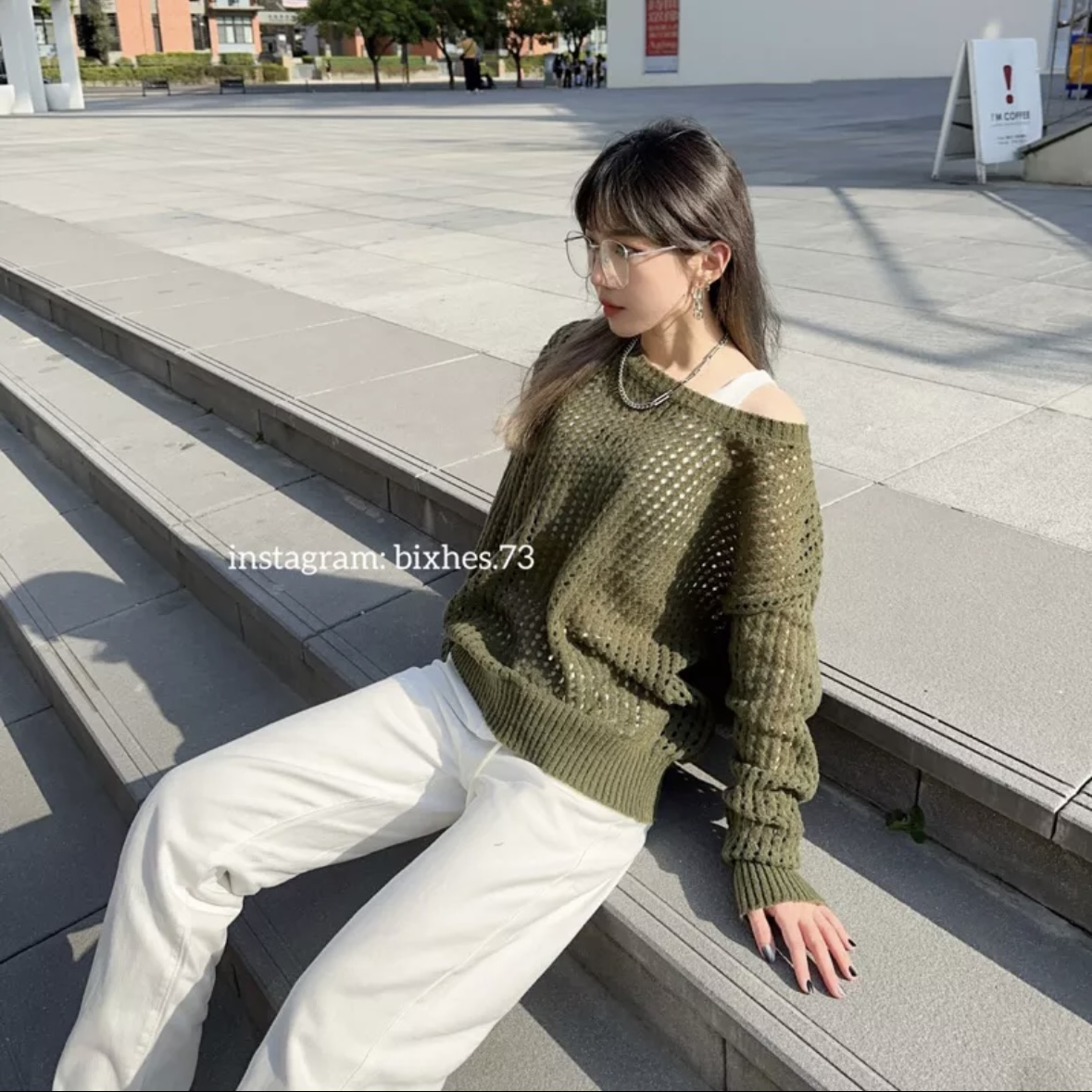 針織鏤空洞洞上衣(B00010)