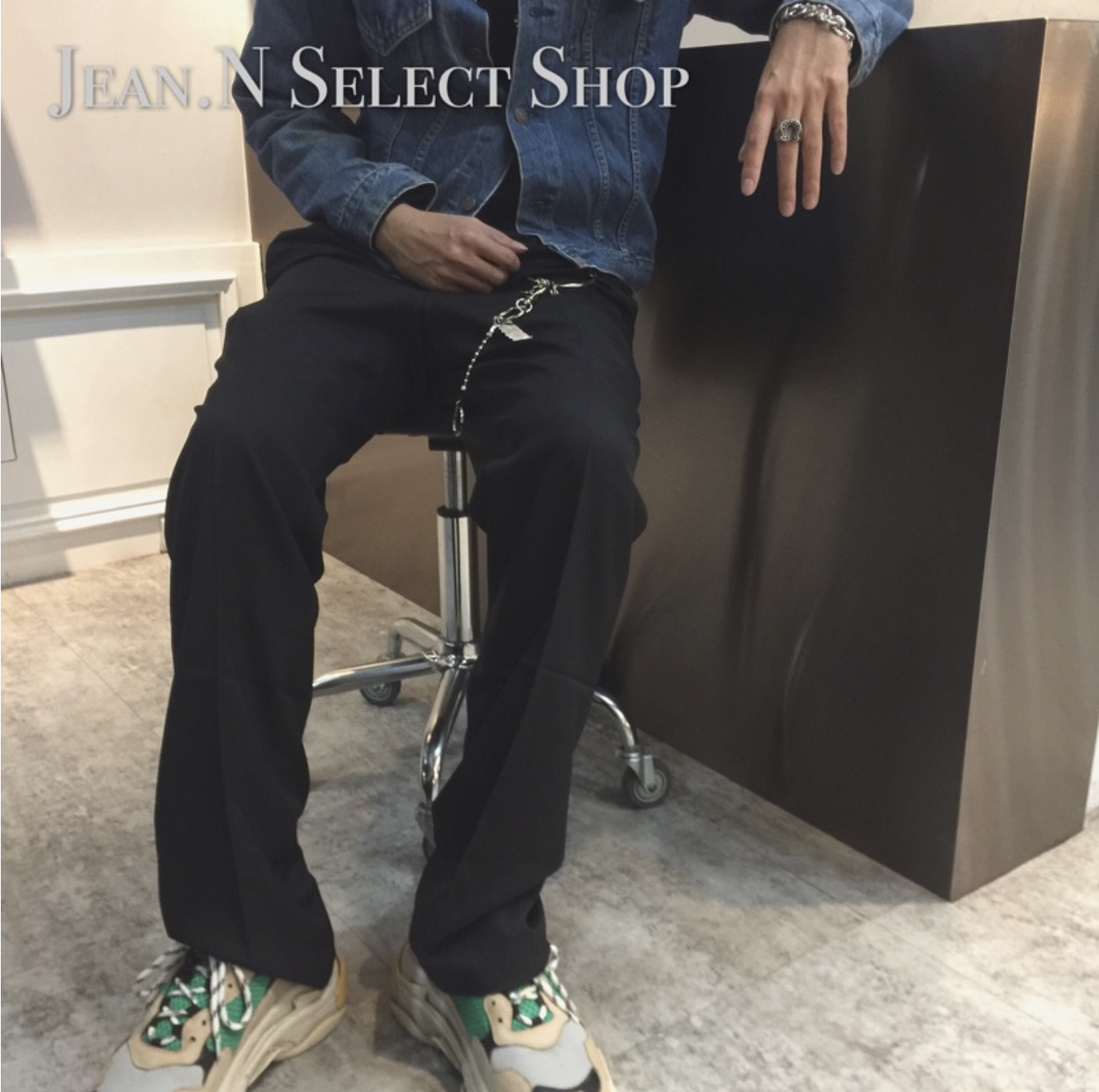 JIN UNIVERSAL 新版闊腿褲 夏日薄款材質 寬褲 西裝褲