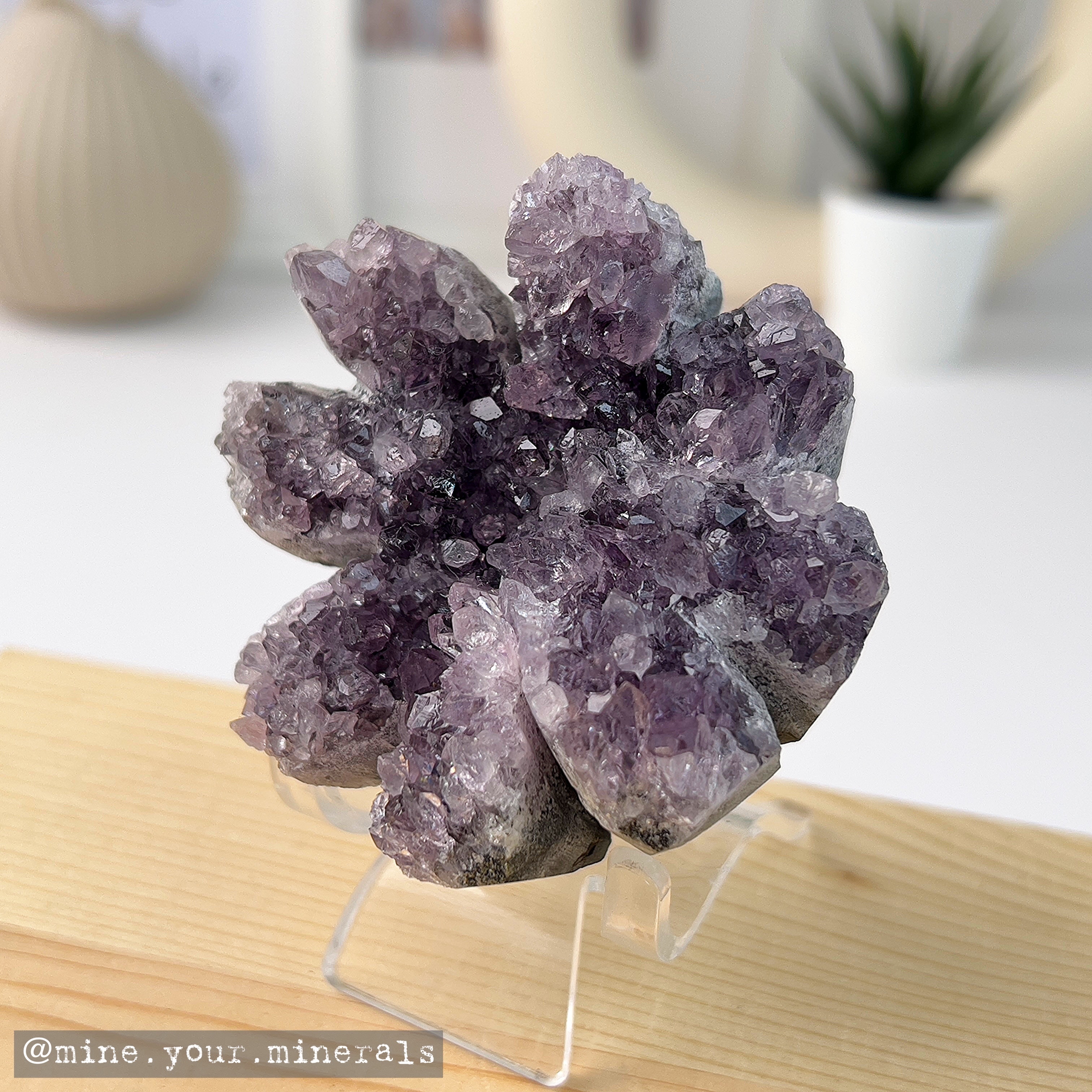 花形切割紫水晶簇