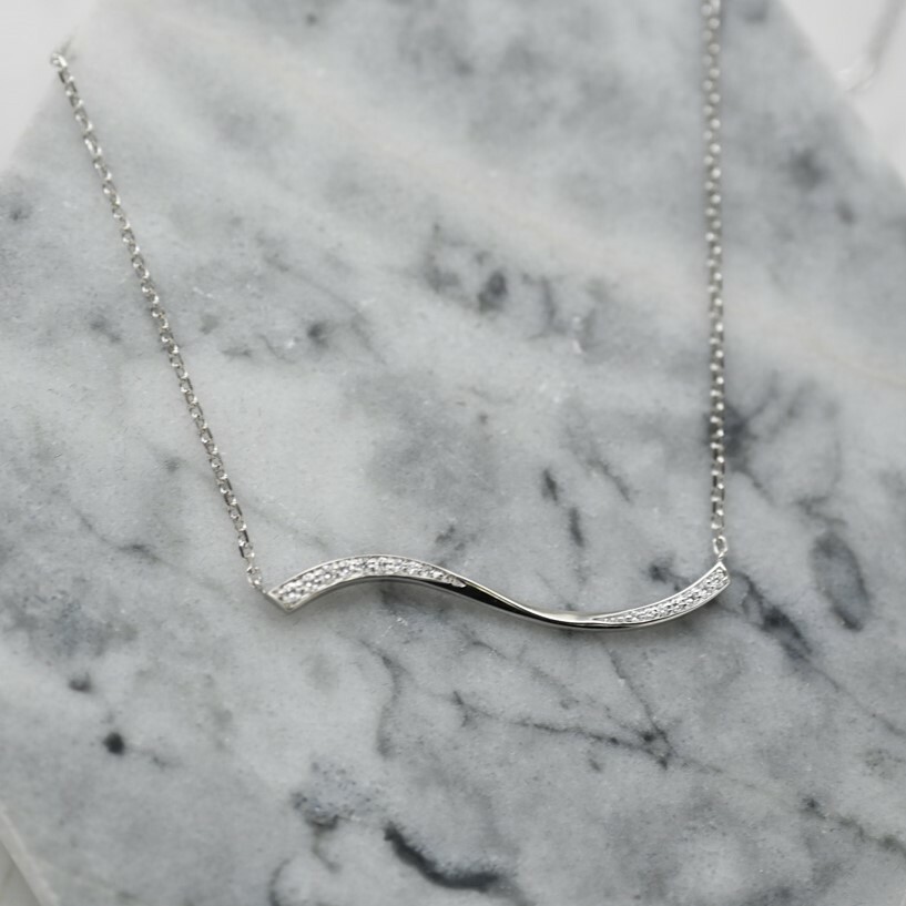 18K Curvi Diamond Necklace