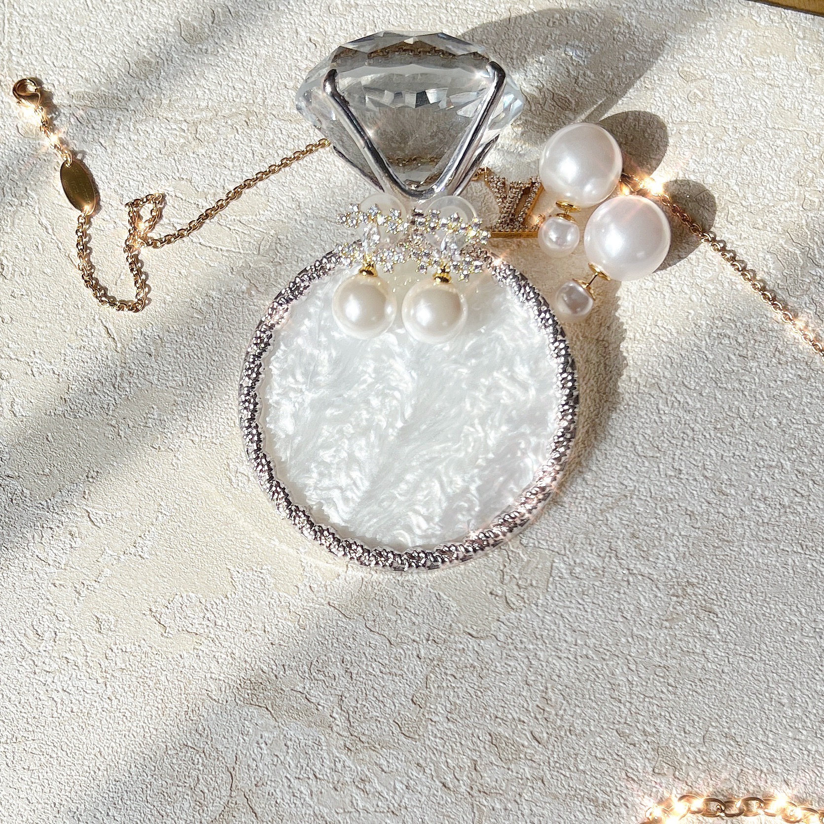 PY FASHION ACCESSORY: CC PEARL EAR RING