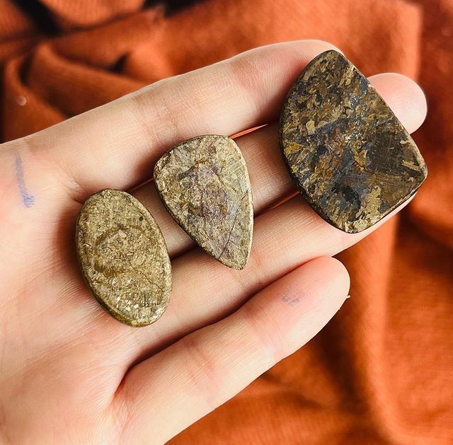 [原石] 古銅輝石 水晶礦石墜面