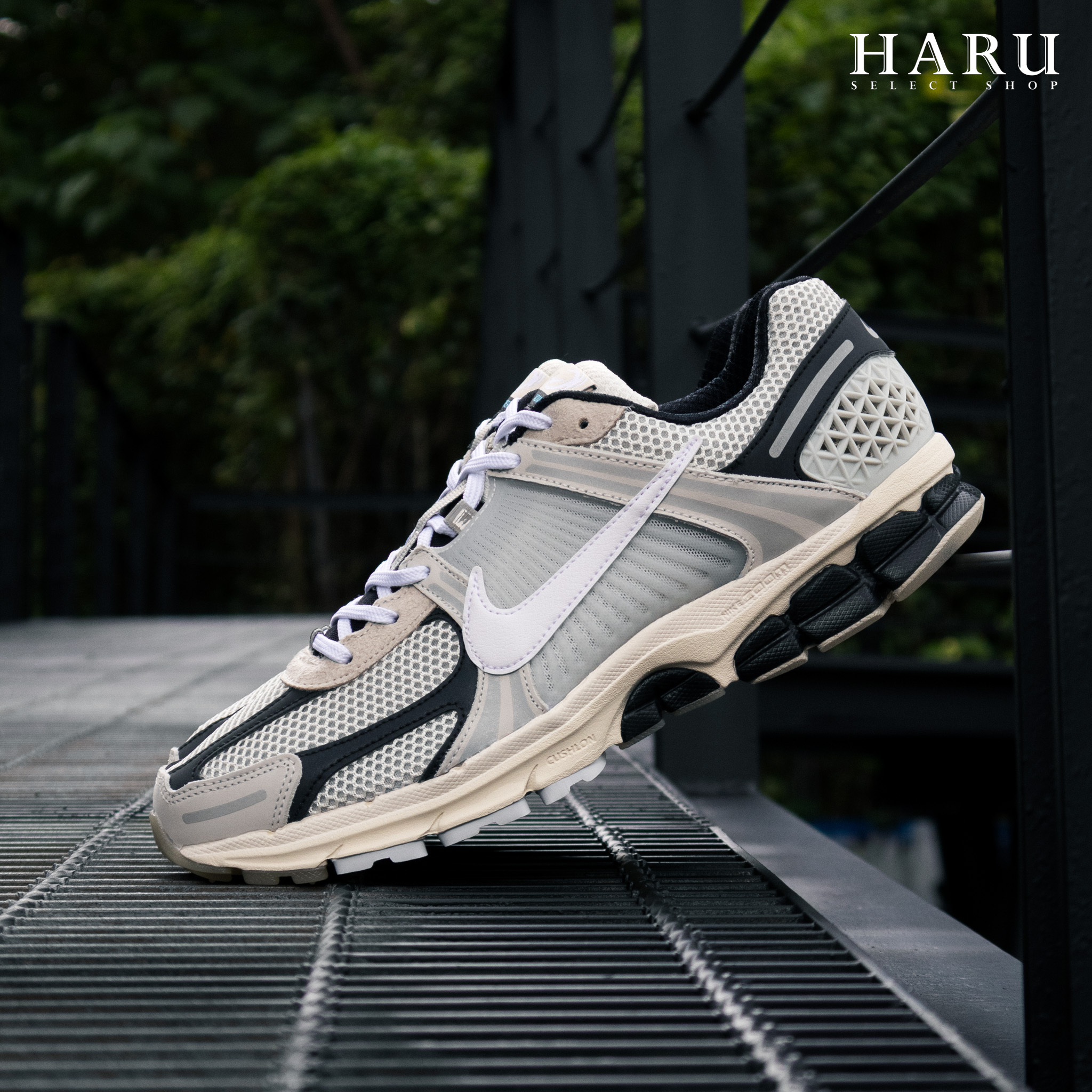 代購 NIKE ZOOM VOMERO 5 SUPERSONIC 熊貓 骨白 燕麥 夜光 休閒 運動 老爹鞋 男生復古慢跑鞋 FN7649-110