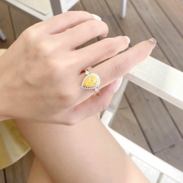 GIA 18k 黃鑽水滴女戒