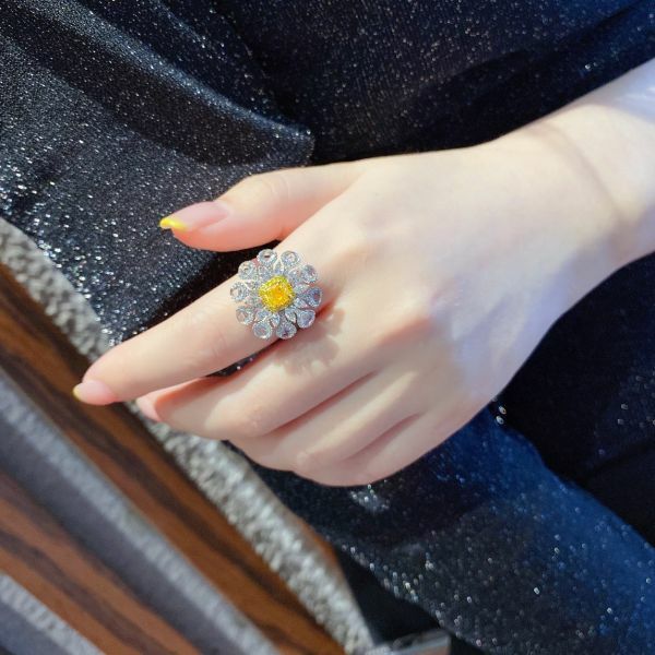 GIA 優雅知性玫瑰黃鑽女戒