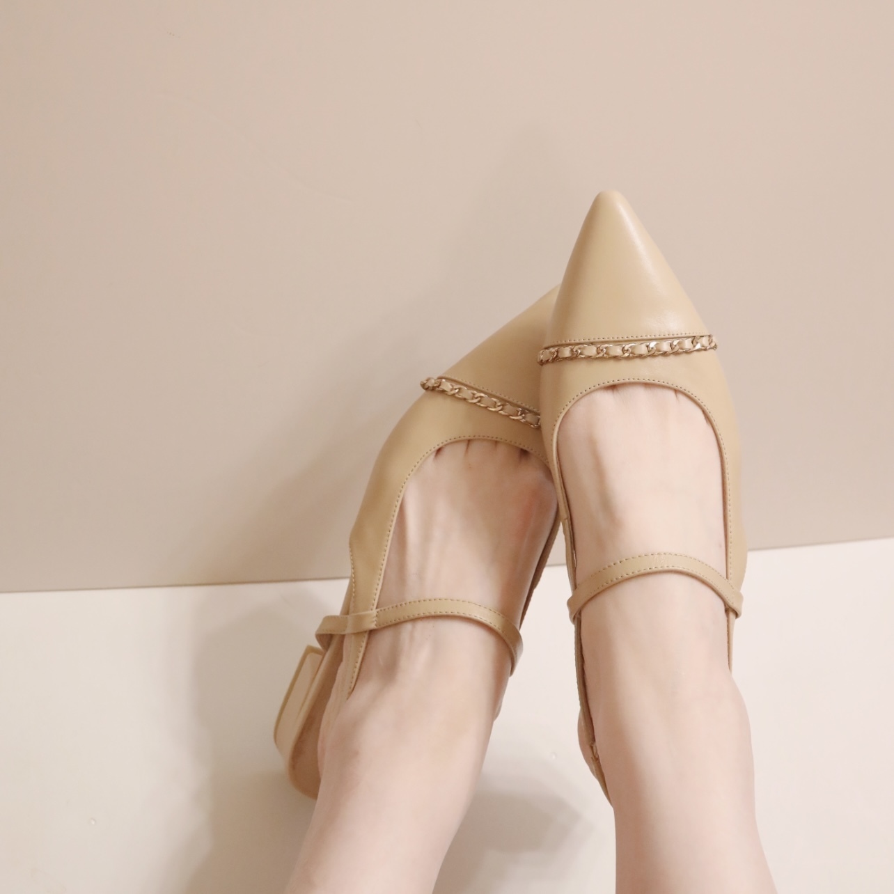 (現貨) SS2168 Gala Pointed Low-heels in Cream Beige