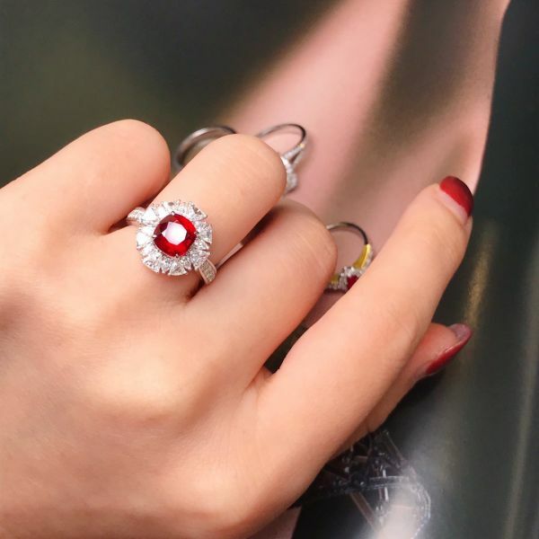 2.01ct 18K紅寶石戒指