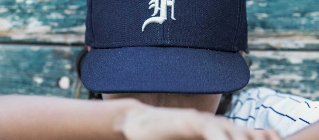 從創立之初，New Era 就以其對品質的堅持和獨特的設計風格脫穎而出。