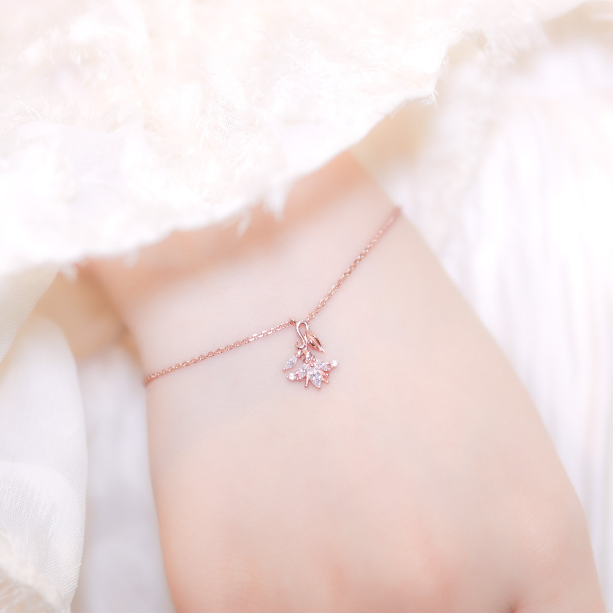 | 925純銀・ 厚鍍玫瑰金 | 許願小花手鏈 | BR0872 |