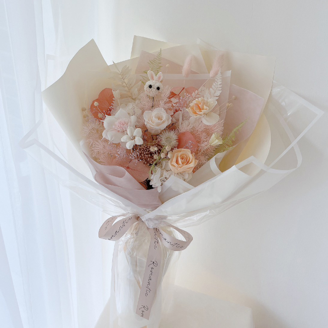 可愛白兔永生玫瑰花束